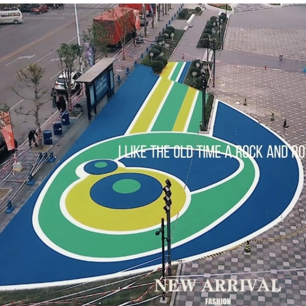 塑膠場(chǎng)地施工實(shí)景圖3